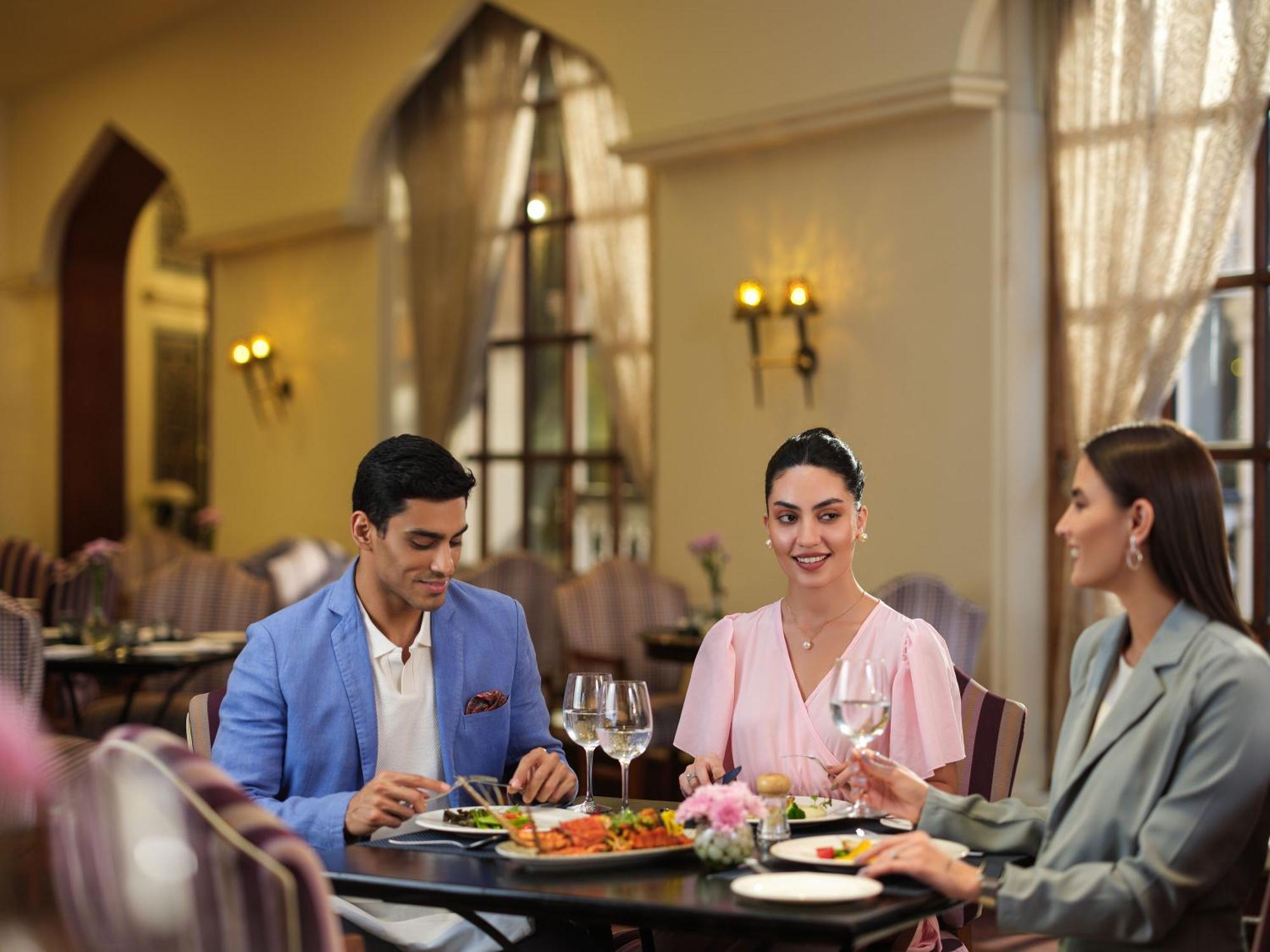 Taj Krishna Hotel Hyderabad Exterior photo