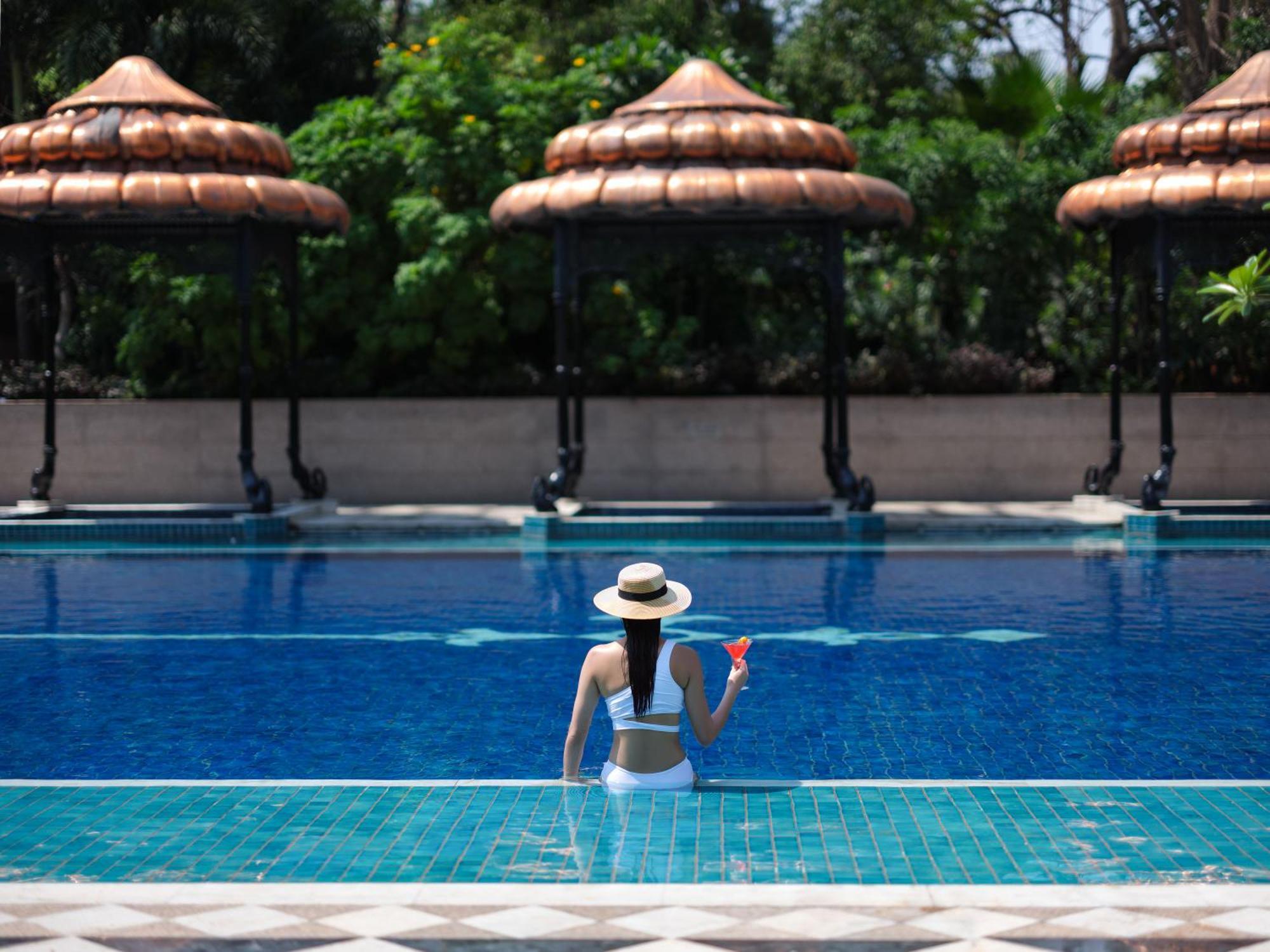 Taj Krishna Hotel Hyderabad Exterior photo